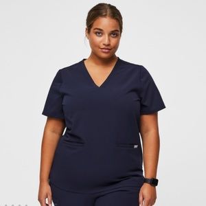 FIGS Casma Three-Pocket Scrub Top